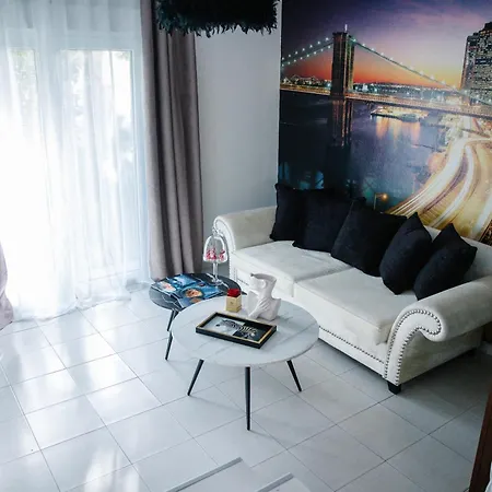 La Martina Glam - 15 Airport Macedonia *